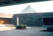 Bhopal का भारत भवन : ख़ामोशी की दीवारों में क़ैद एक ज़िंदा ख़्वाब<br>जहां कभी कलाएं बोलती थीं, वहां अब सियासत की सरगोशी है 2 Screenshot 20260331 235208.Chrome28129