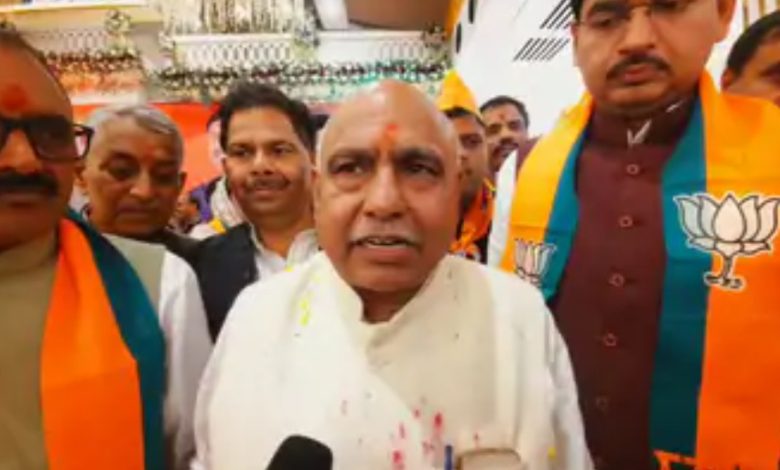 MP : भिंड में बीजेपी प्रदेशाध्यक्ष बोले- 'धर्म से ऊपर राष्ट्र':इंदौर में पार्षद ने वंदे मातरम न गाकर शहीदों का अपमान किया 1 Screenshot 20260409 132506.Chrome28129