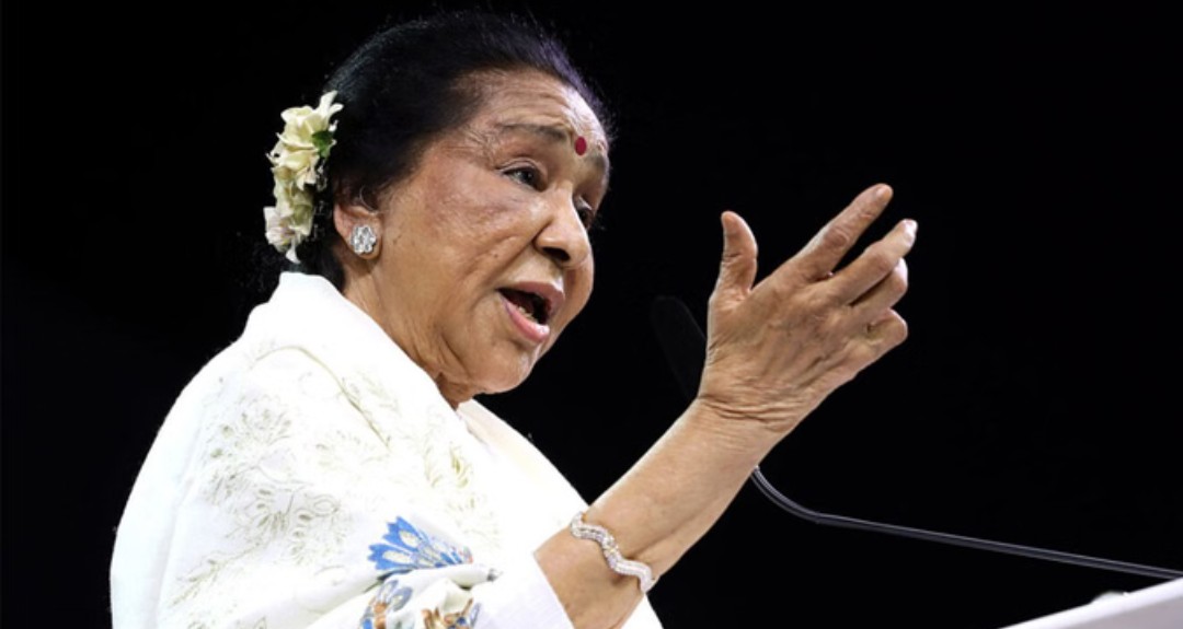 Asha Bhonsle: दिग्गज गायिका आशा भोसले ने 92 वर्ष की आयु में दुनिया को कहा अलविदा 7 Screenshot 20260412 131546.Chrome28129