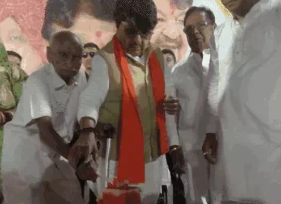 MP : क्यों बोले कैलाश विजयवर्गीय, मैं जिंदा बैठा हूं तो बजरंगबली की कृपा है, नहीं तो फोटो पर माला लग जाती..? 6 Screenshot 20260412 132106.Chrome28229