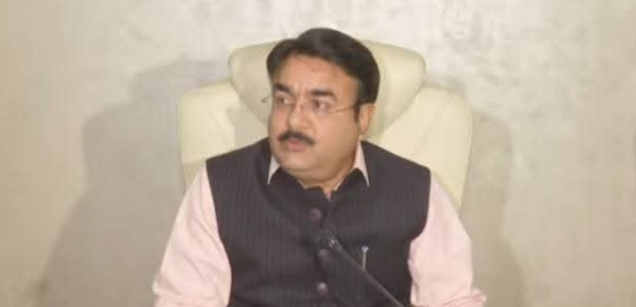 Mohan cabinet कैलाश, राजेंद्र, उदय प्रताप, राकेश सिंह, विश्वास, चैतन्य काश्यप के बाद नए नवेले और विवादित मंत्री नरेंद्र पटेल को सबसे महत्वपूर्ण जानकारी देने दी जिम्मेदारी 6 Screenshot 20260413 142216.Facebook28129