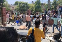 UP: नोएडा के सेक्टर 57 में 50 कंपनी और 200 गाड़ियों में तोड़फोड़, आग लगाने की कोशिश, पुलिस ने किया लाठीचार्ज 2 Screenshot 20260413 155554.Chrome28129