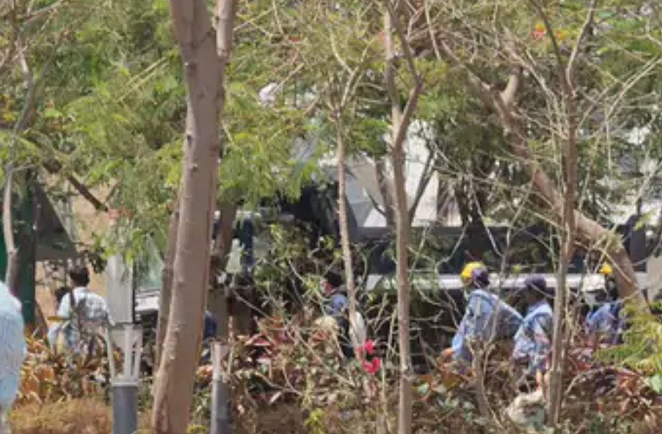 Bhopal गैसकांड का कचरा जलाने वाली कंपनी में 3 धमाके, पीथमपुर में एक किमी दूर तक आवाज गूंजी, घरों का सामान गिरने लगा 6 Screenshot 20260414 164137.Chrome28129