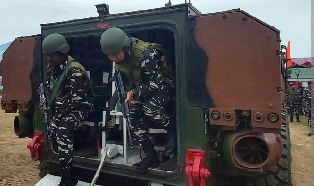 CRPF: एक फोन 'कॉल' से बदल गया 200 बख्तरबंद गाड़ियों का रूट, जम्मू-कश्मीर से मणिपुर जा रहे वाहन बंगाल पहुंचे 6 Screenshot 20260416 151537.Chrome28129