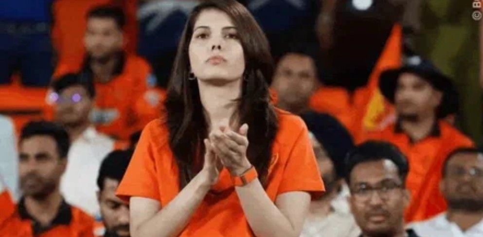 Social Media पर क्यों छाईं काव्या मारन? मुस्कान ने लूटी महफिल; मिस्ट्री गर्ल्स की भी वायरल हुई तस्वीरें 2 screenshot 20260414 1551113153990772714430512