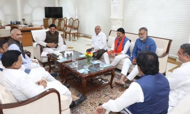 MP: सीएम निवास में हुई प्रदेश भाजपा हाई पावर कमेटी की बैठक, मंत्रियों से सीधी चर्चा, मंत्रिमंडल विस्तार पर फिलहाल विराम 1 Screenshot 20260517 230942.Chrome2812928129
