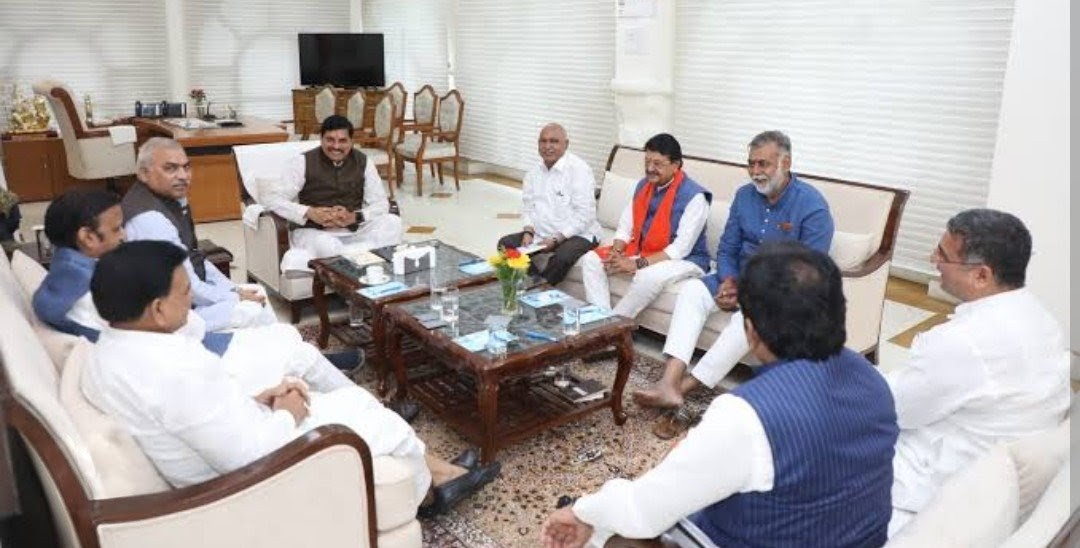 MP: सीएम निवास में हुई प्रदेश भाजपा हाई पावर कमेटी की बैठक, मंत्रियों से सीधी चर्चा, मंत्रिमंडल विस्तार पर फिलहाल विराम 7 Screenshot 20260517 230942.Chrome2812928129