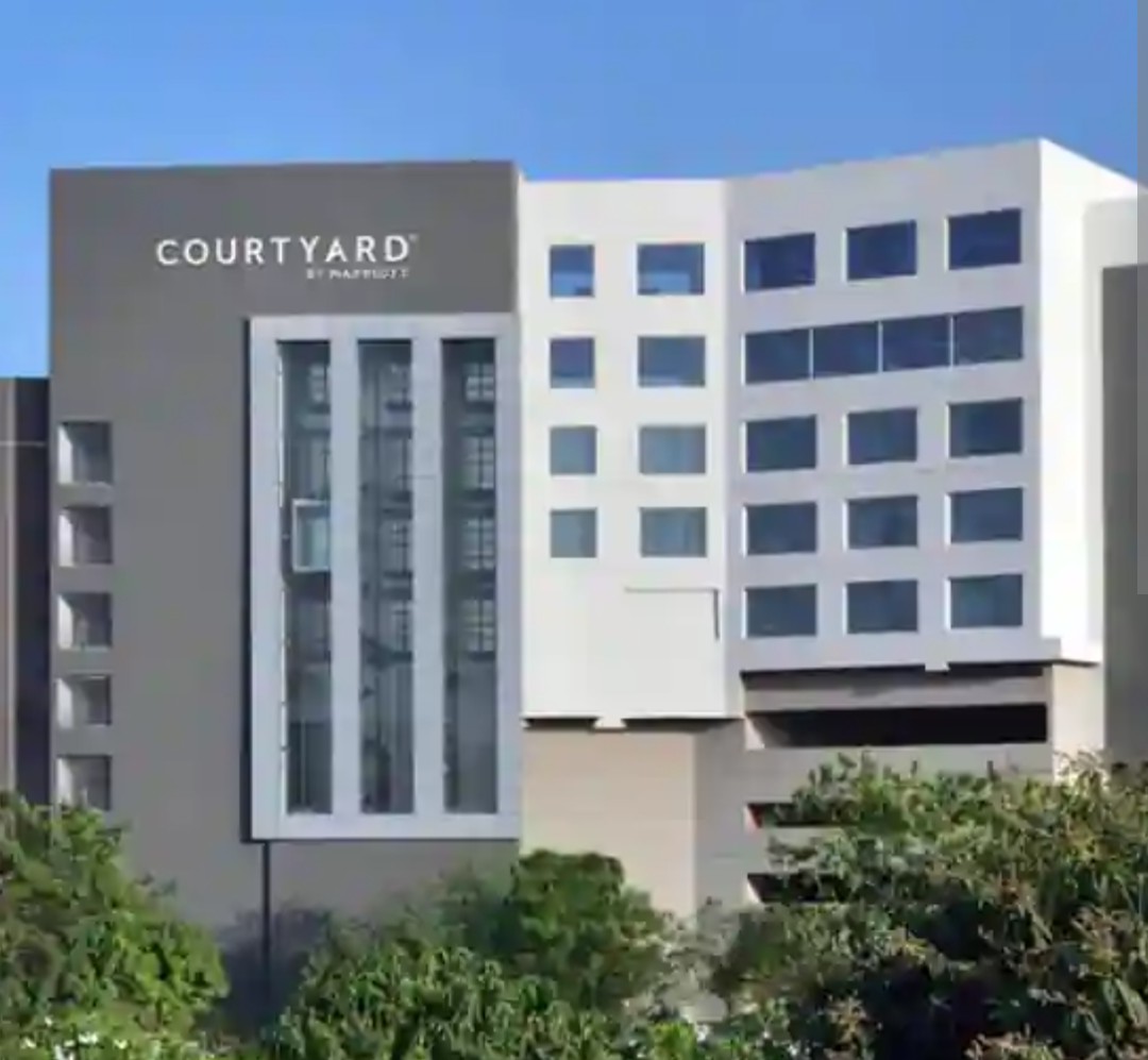 Hotel कोर्टयार्ड बाय मैरियट चूहे मिलने की शिकायत, खाद्य लाइसेंस किया निलंबित 6 Screenshot 20260608 230901.Chrome28129