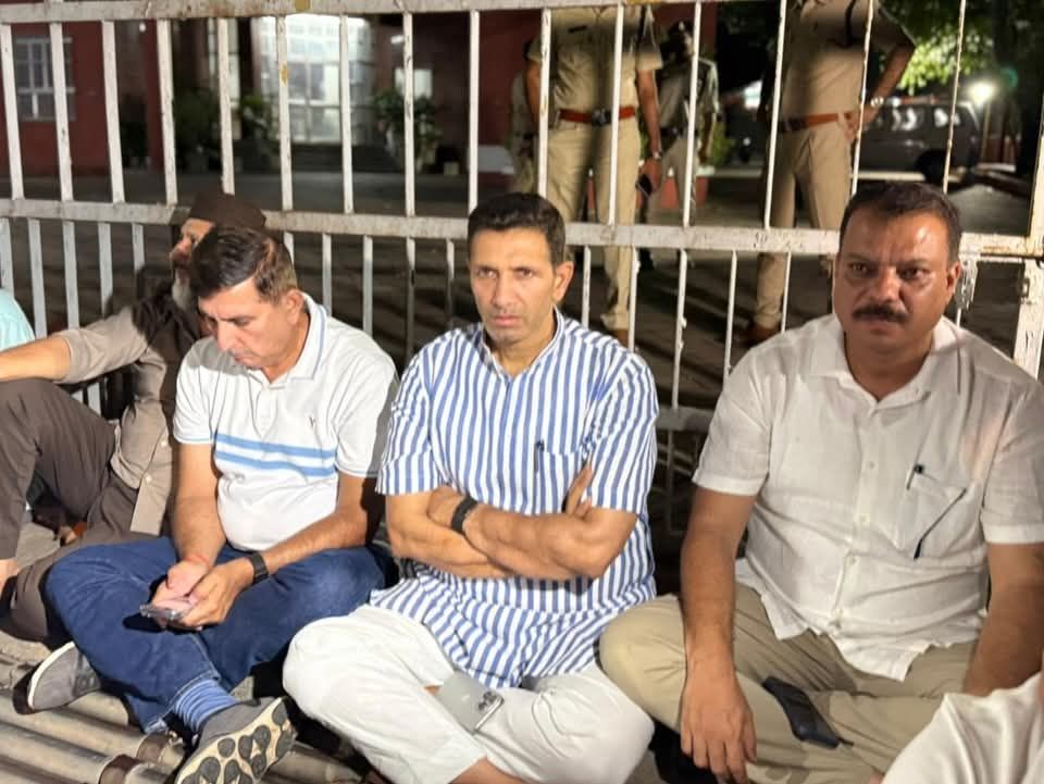 राज्यसभा चुनाव विवाद: नटराजन का नामांकन रद्द होने पर कांग्रेस का भोपाल से लेकर दिल्ली तक धरना, कल चुनाव आयोग से मुलाकात, अदालत जा सकता है मामला 2 img 20260609 wa00244078435081270744340 1