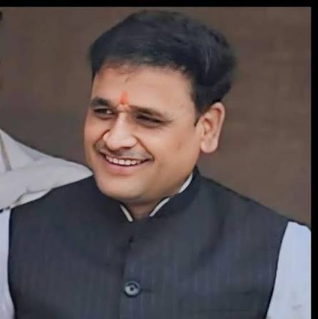 दतिया उपचुनाव: नरोत्तम का टिकट कटा, भाजपा ने आशुतोष तिवारी को बनाया उम्मीदवार 1 IMG 20260710 WA0028