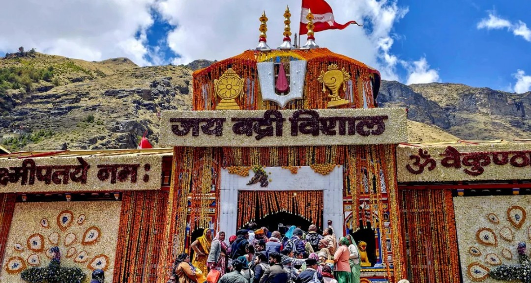 बद्रीनाथ चढ़ावा चोरी मामला: सबूत मिलने के बाद BKTC अध्यक्ष के निजी सचिव सस्पेंड, 48 घंटे में मांगी सफाई 6 Screenshot 20260708 102625.Chrome28129
