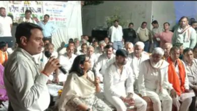 कलेक्टर ने चबूतरे पर बैठकर सुनीं ग्रामीणों की समस्याएं, किसानों को धान छोड़ तिल, टमाटर और मशरूम जैसी फसलें अपनाने की सलाह 4 Screenshot 20260713 160152.Gmail28129