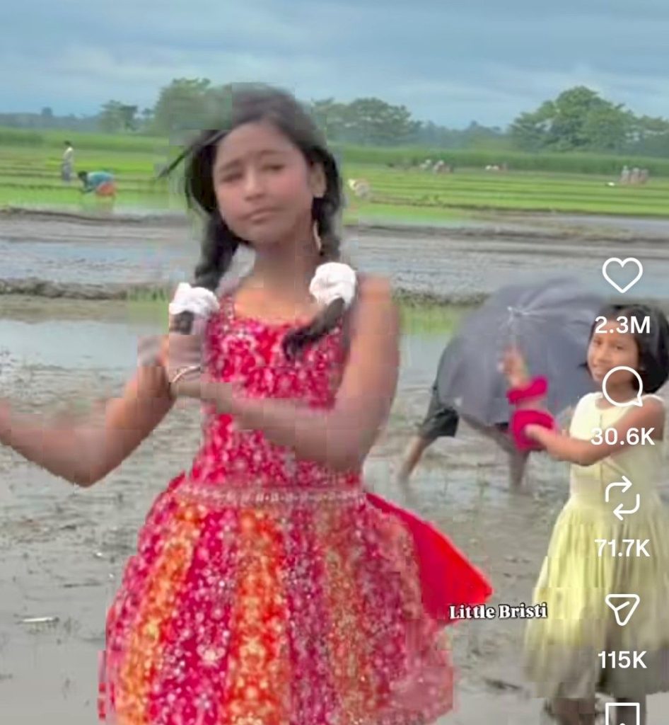धान रोपाई कर रही नन्हीं बच्चियों ने खेत में किया धमाकेदार डांस, वीडियो देख यूजर्स का गदगद हुआ दिल 3 screenshot 20260706 184413388053655337545244